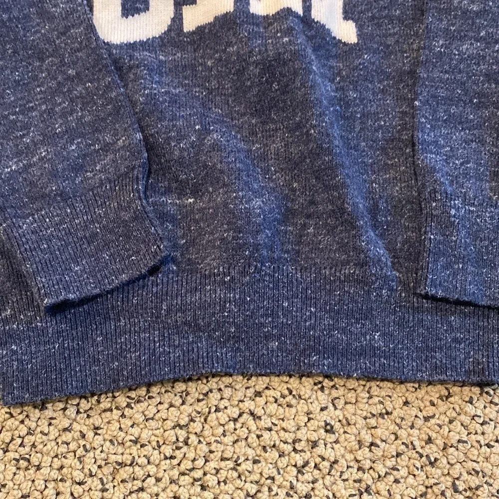 Bundle of 2 Baby Gap Logo Sweaters Size 3T in Like New Condition